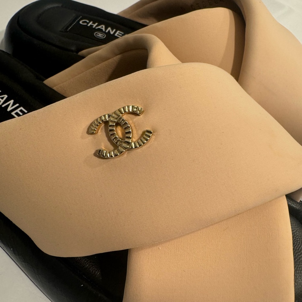 Chanel CC Flat Sandals sz36 - Picture 3 of 4